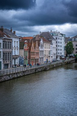 Gent, Belçika 'nın tarihi merkezinde ılık bir sonbahar günü
