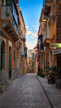 Eski Korfu şehrinin caddesi, Yunanistan.