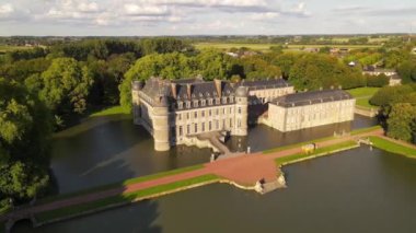 Belçika 'daki kalenin havadan görünüşü