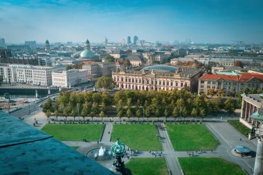 Berlin Katedrali 'nin tepesinden manzara