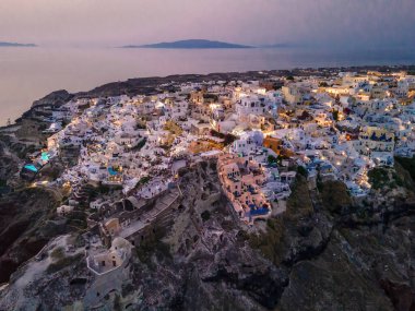 Eski Santorini şehrinin havadan görünüşü, Yunanistan.