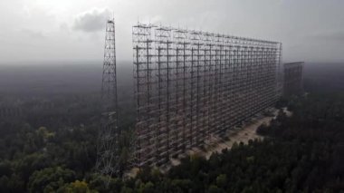 Çernobil bölgesinde Radar Duga. Duga, Sovyetler Birliği 'nde kullanılan ufuk ötesi bir radardı (OTH)..