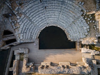 Günbatımında Butrint 'in UNESCO dünya mirası sahası, Arnavutluk' un Buthrotum kenti. Yüksek kalite fotoğraf