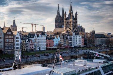 7 Mart 2025. Köln, Almanya 'da Kuzey Ren-Vestfalya eyaletinde yer alan bir şehirdir. Yüksek kalite fotoğraf