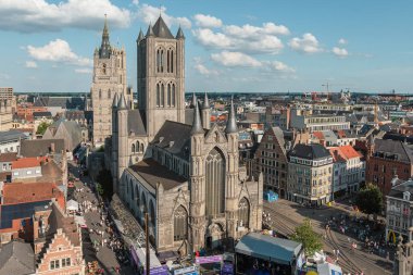 Gent, Belçika - 18 Temmuz 2024: Müzikal Festival sırasında Gent 'in havadan görünüşü Gentse Feesten