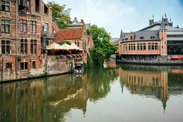 Gent, Belçika - 3 Ekim 2025 Gent 'in Tarihi Merkezi' nde Sonbahar Günü