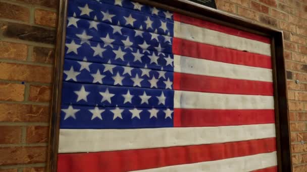 Americká Vlajka Zarámovaná Zdi Školy — Stock video