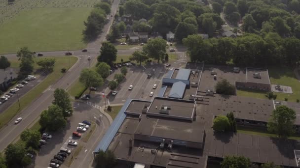 Overhead Drone Shot Van Een School Ochtend — Stockvideo