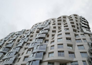 Modern bir binanın mimari ayrıntıları.