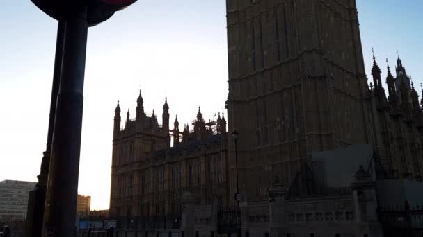 Στο Λονδίνο 2023 Εξωτερική Άποψη Του Πρόσφατα Ανακαινισμένο Big Ben — Αρχείο Βίντεο
