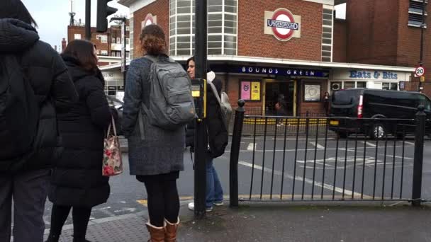 London 2023 Commuters Morning Heading London Underground Get Work — Vídeos de Stock
