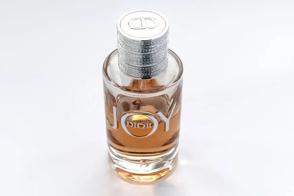 Londen Verenigd Koninkrijk 2023 Een Fles Dior Joy Parfum Geïsoleerd — Stockfoto
