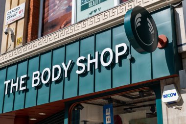 Londra mı? UK- 04.09.2023. Regent Caddesi 'ndeki Body Shop' un bir şubesinin dükkan adı..