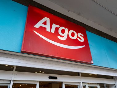 Londra mı? UK- 04.12.2023. Argos 'un bir şubesinin imza ve logosu..