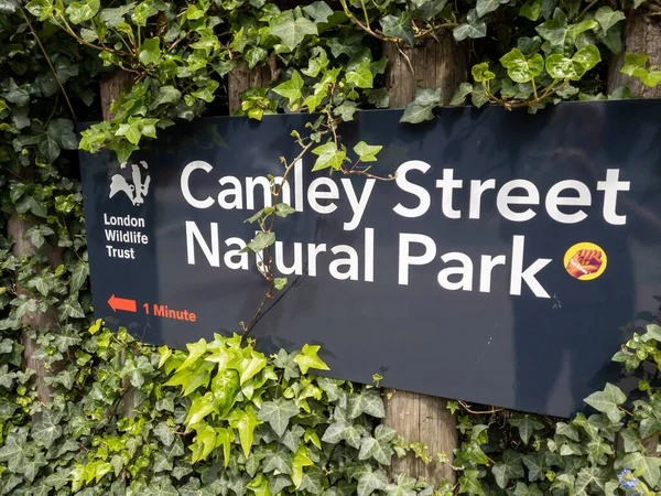 Londres 2023 Letrero Del Nombre Del Parque Natural Camley Street — Foto de Stock