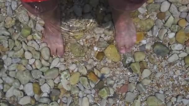 바닷물에서 담그고 — 비디오