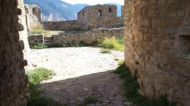 Vonitsa Venedik Kalesi 'nin üst kısmının girişi. Vonitsa. Yunanistan.