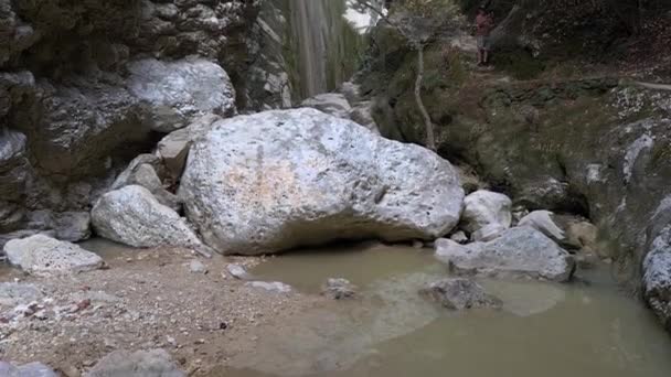 乾季のニドリ滝は 水がほとんど落ちていない ルフェルナ島 ギリシャ 2023について — ストック動画