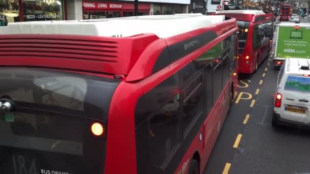 Londen Verenigd Koninkrijk 2024 Milieuvriendelijke Volledig Elektrische Personenbussen Voor Het — Stockvideo