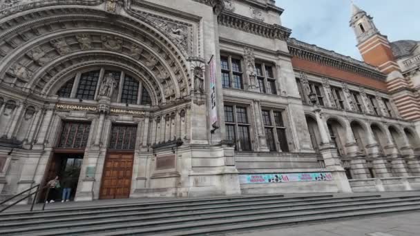 Londýn 2024 Pohled Ulici Budovy Victoria Albert Museum Jižním Kensingtonu — Stock video