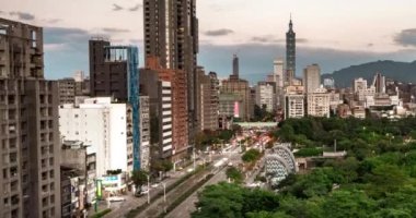 Motionlapse of central park from day to night in Taipei, Taiwan