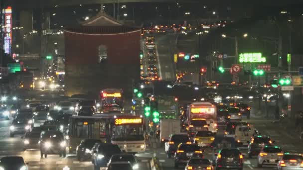 Taipei Éjszakai Városképe Tajvan Élénk Fővárosa Forgalmas Forgalom Könnyű Nyomvonalaival — Stock videók