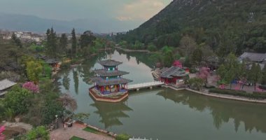 Kara Ejder Havuzu Parkı Mimarı Lijiang