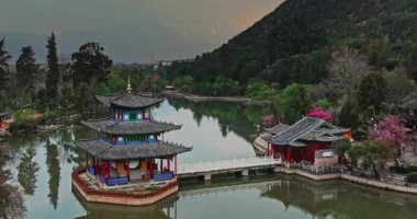 Fil Dağı 'ndaki Siyah Ejder Havuzu Parkı.