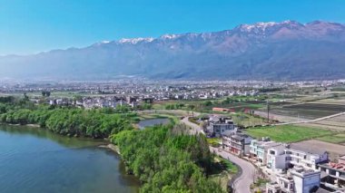 Tarihi Dali eski kasaba evlerinin manzaralı görüntüleri