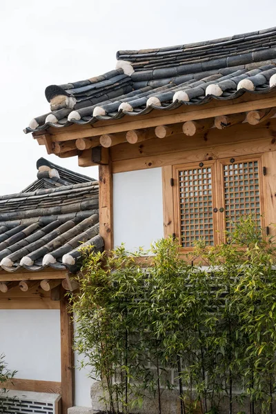 Detail Des Gebäudes Bukchon Hanok Village Einem Traditionellen Koreanischen Dorf — Stockfoto