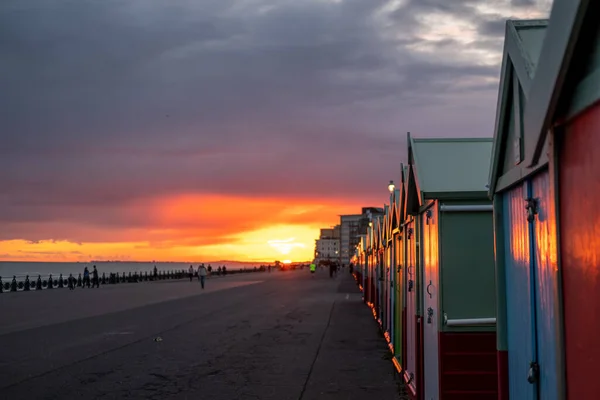 Cabanas Praia Coloridas Durante Pôr Sol Brighton Hove Inglaterra — Fotografia de Stock