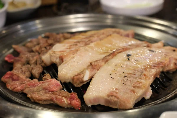 Churrasco Carne Porco Samgyeopsal Barriga Porco Grelhada Comida Estilo Coreano — Fotografia de Stock