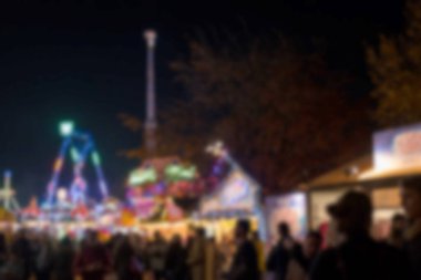 Bulanık görüntü bokeh yürüme, kış harikalar diyarı, Hyde Park, Londra bir Noel pazarda alışveriş insan.