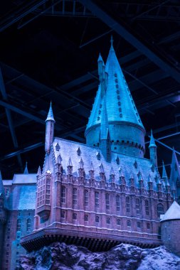 Londra, İngiltere - 18 Kasım 2017: Warner Brothers Studio 'daki Hogwarts modeli, Londra Leavesden Studio' daki Harry Potter yapımı.