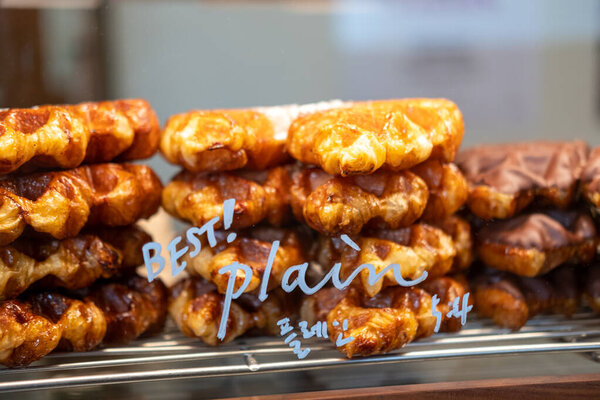 Croffle Hybrid Croissant Waffle Which Popular Pastry South Korea Display — Stock Photo, Image