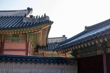 Changdeokgung Sarayı 'ndaki geleneksel Kore binası. Joseon hanedanlığının kralları tarafından inşa edilen beş büyük saraydan biridir.