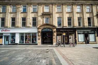 Newcastle, İngiltere - 2 Ekim 2017: Grainger caddesinde zarif bir Edwardian alışveriş merkezi.