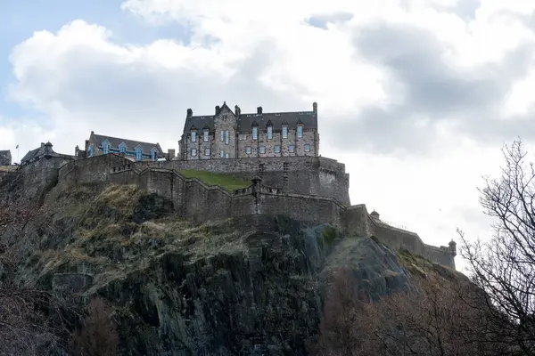 Edinburgh Şatosu, Birleşik Krallık