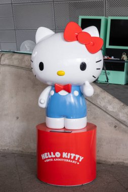 Seul, Güney Kore - 2 Ağustos 2024: Merhaba Kitty Dongdaemun Tasarım Plaza veya DDP 'de 50. yıldönümü Özel Sergisi.