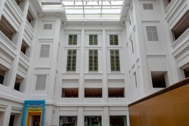Singapur, 8 Mart 2024: Singapur Ulusal Galerisi, Singapur, Singapur 'da bulunan bir kamu kurumu ve sanat ve kültüre adanmış bir ulusal müze