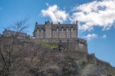 Edinburgh Kalesi, İskoçya 'nın Edinburgh şehrinde bulunan tarihi bir kaledir.
