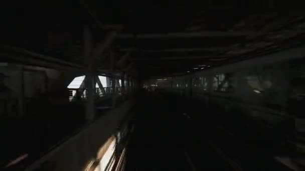 Rész Nézőpont Yurikamome Vonal Automatizált Vonat Halad Előre Átlépve Szivárvány — Stock videók