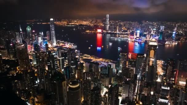 Ovanför Moln Stadsbilden Utsikt Över Hongkong Drönare Antenn Natt Hyperlapse — Stockvideo