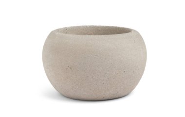 Çimento saksıları kaktüs bahçesine ya da sahip olduğunuz pencereye ekilebilir..