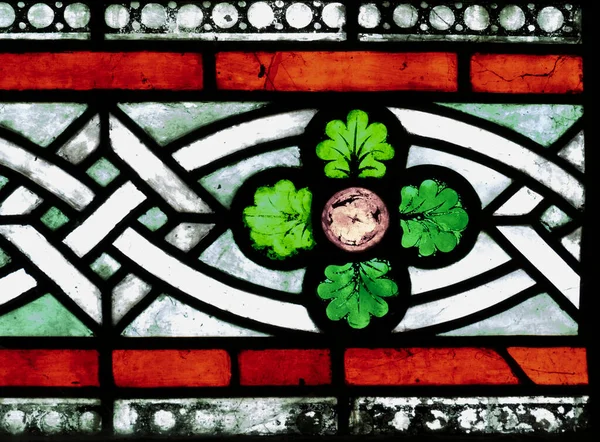 Boyalı Cam Panelin Kapağı Kelt Düğümü Dört Yeşil Yaprak Bir — Stok fotoğraf