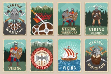 Viking savaşçı retro posterleri. Vektör çizimi. El ilanı, broşür, pankart tasarımı. Kasklı bir Viking savaş baltası, kılıç ve İskandinav gemisi..