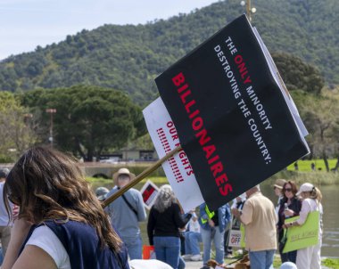 San Rafael California 'daki Marin Center' da Bölünmez Protesto 