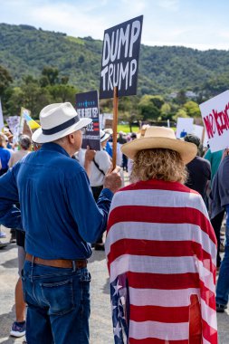 San Rafael California 'daki Marin Center' da Bölünmez Protesto 