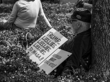 San Rafael California 'daki Marin Center' da Bölünmez Protesto 