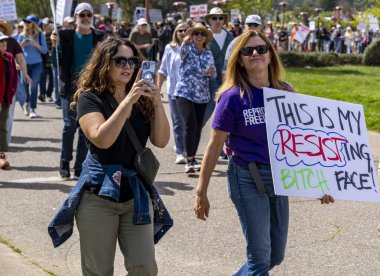 San Rafael California 'daki Marin Center' da Bölünmez Protesto 